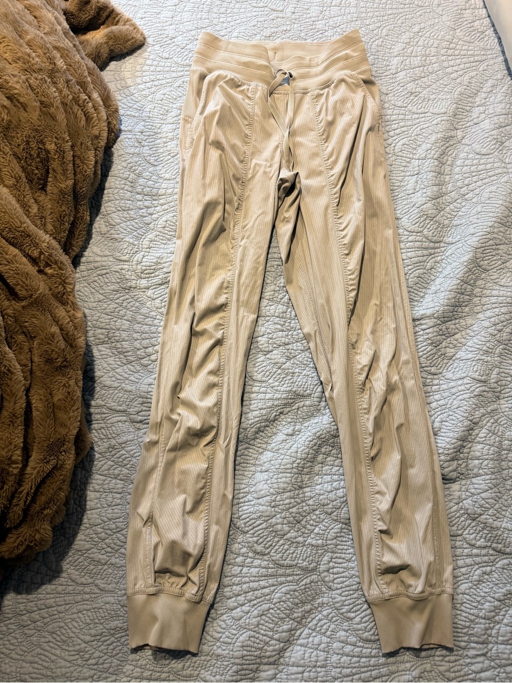 Lululemon studio jogger